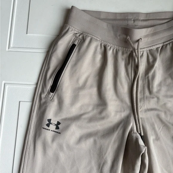 Under Armour Men’s Joggers Tan Size Medium - Picture 2 of 6